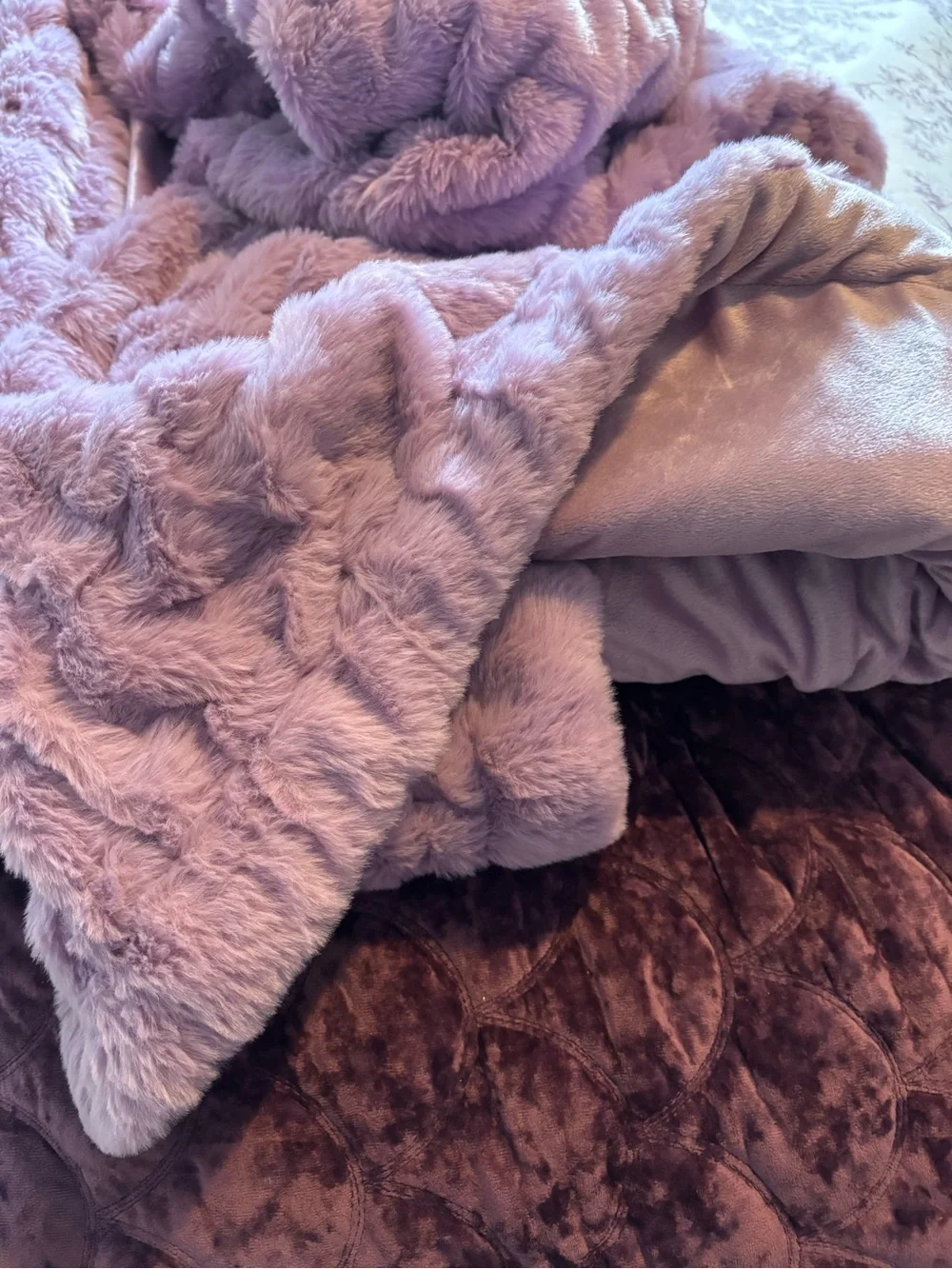 Plush Lilac Purple Plush Faux Fur Throw Blanket - Soft Cozy Home Bedding